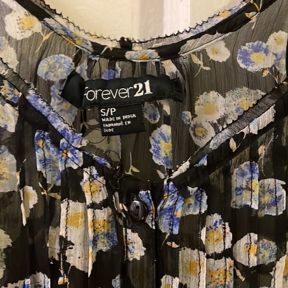 F21 Strappy Floral Button-Down Cami (S) 💐 - Picture 2 of 2